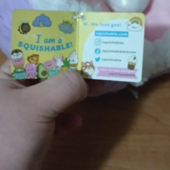 Squishable Clamshell with Pearl - Picture 4 of 6